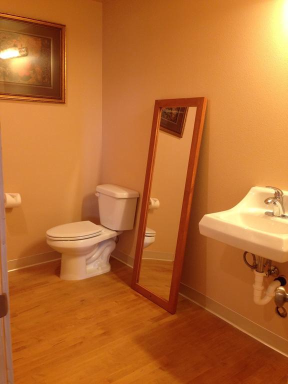 Orca Inn Bellingham Room photo